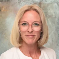 Portraitfoto der Hamburger Rechtsanwältin Merle Lerdon